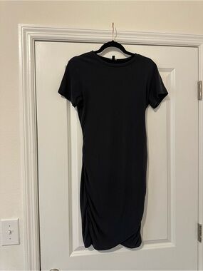 Express Dark Gray Short Sleeve Midi Dress with Side Ruching